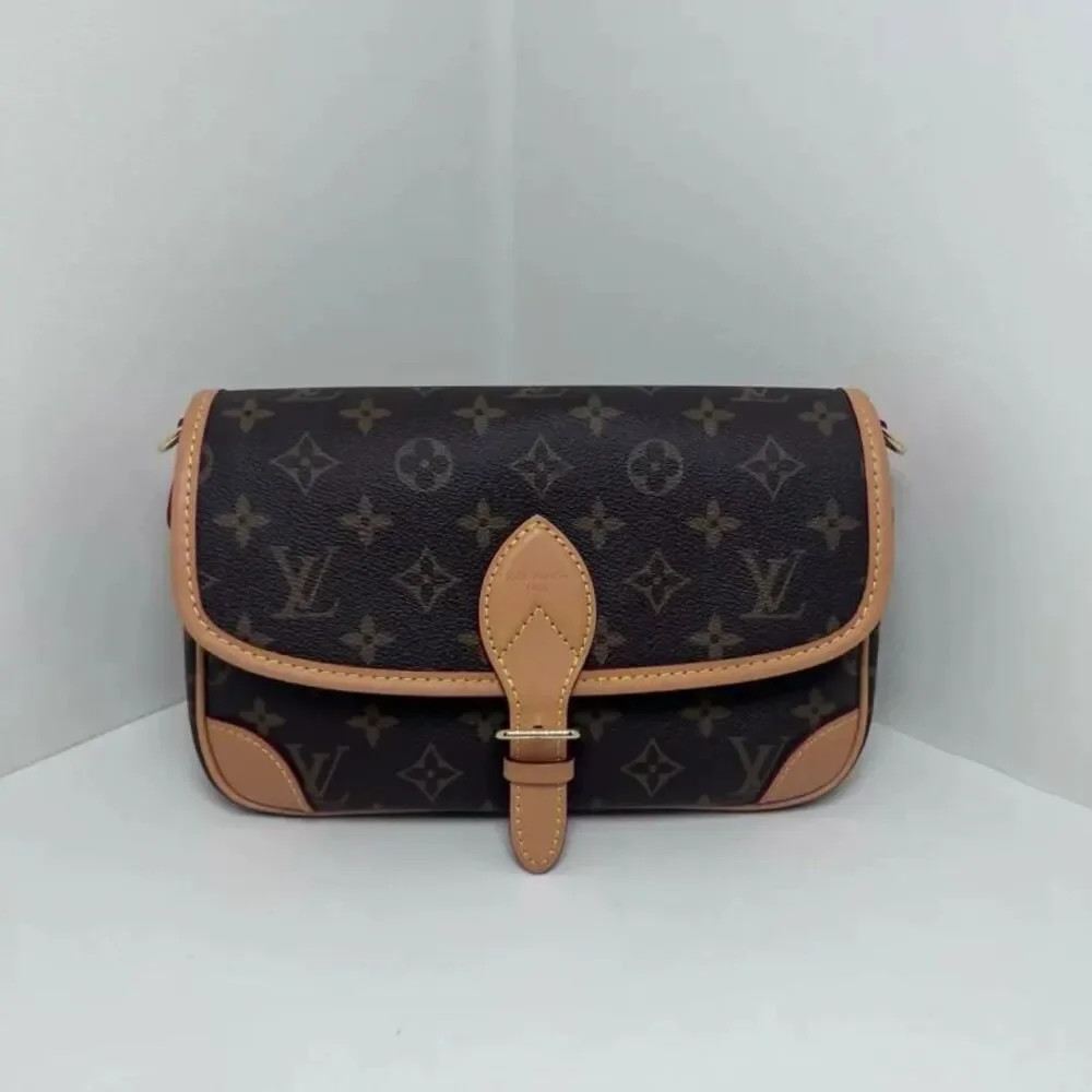 Louis Vuitton Women Pre-Loved Bag Very Good Condition